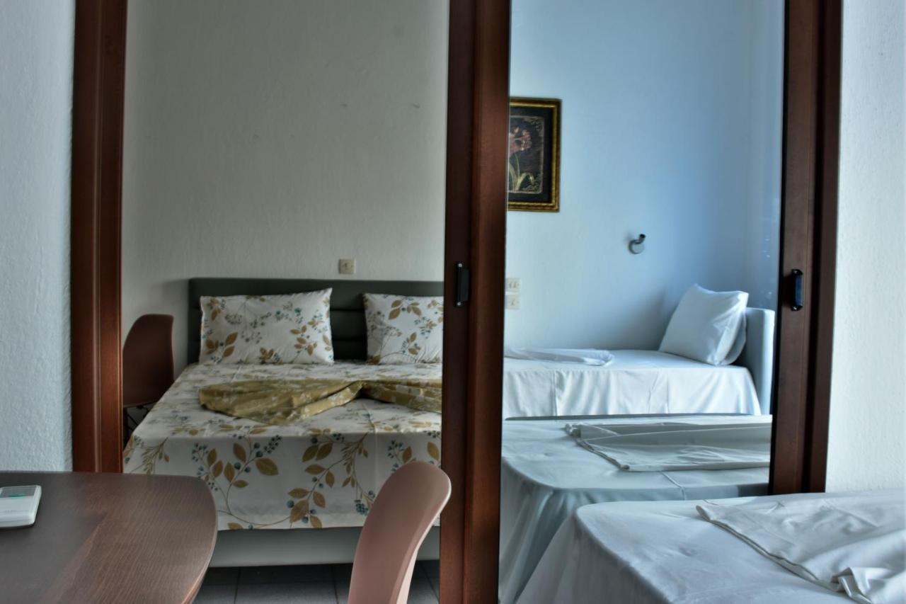 Theano Studios Paralia Sikias Extérieur photo