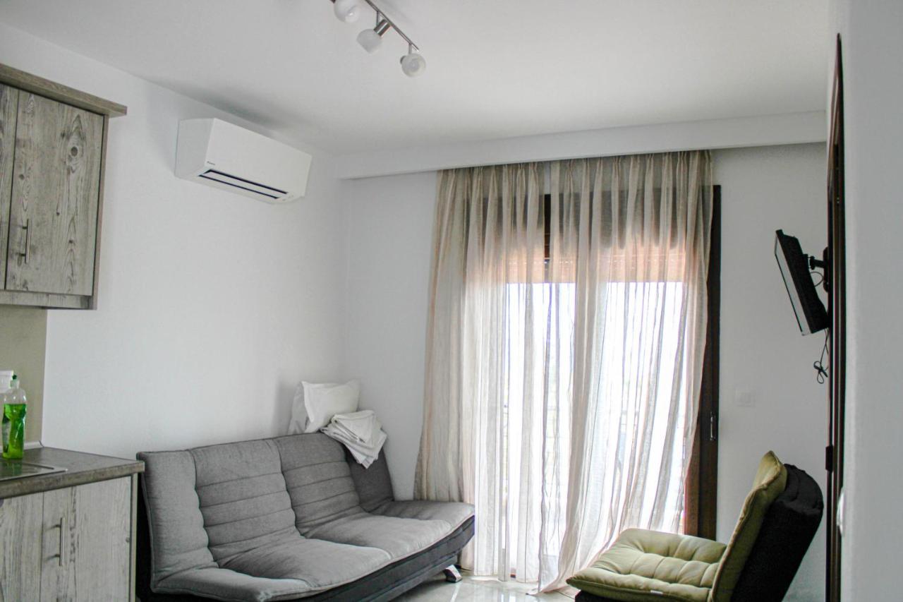 Theano Studios Paralia Sikias Extérieur photo