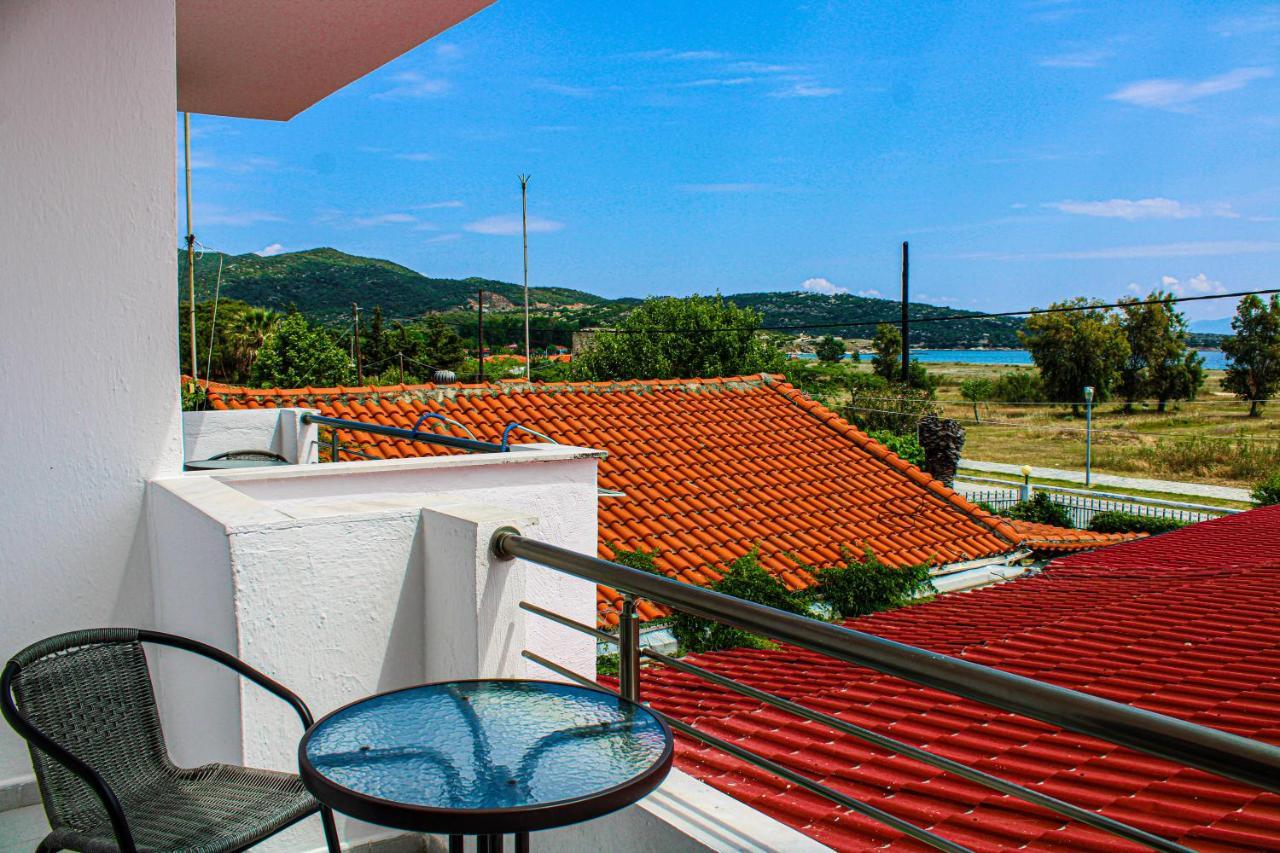 Theano Studios Paralia Sikias Extérieur photo